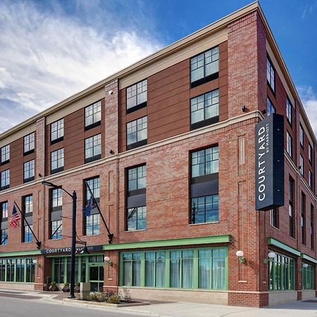 Courtyard By Marriott Manhattan Aggieville ภายนอก รูปภาพ