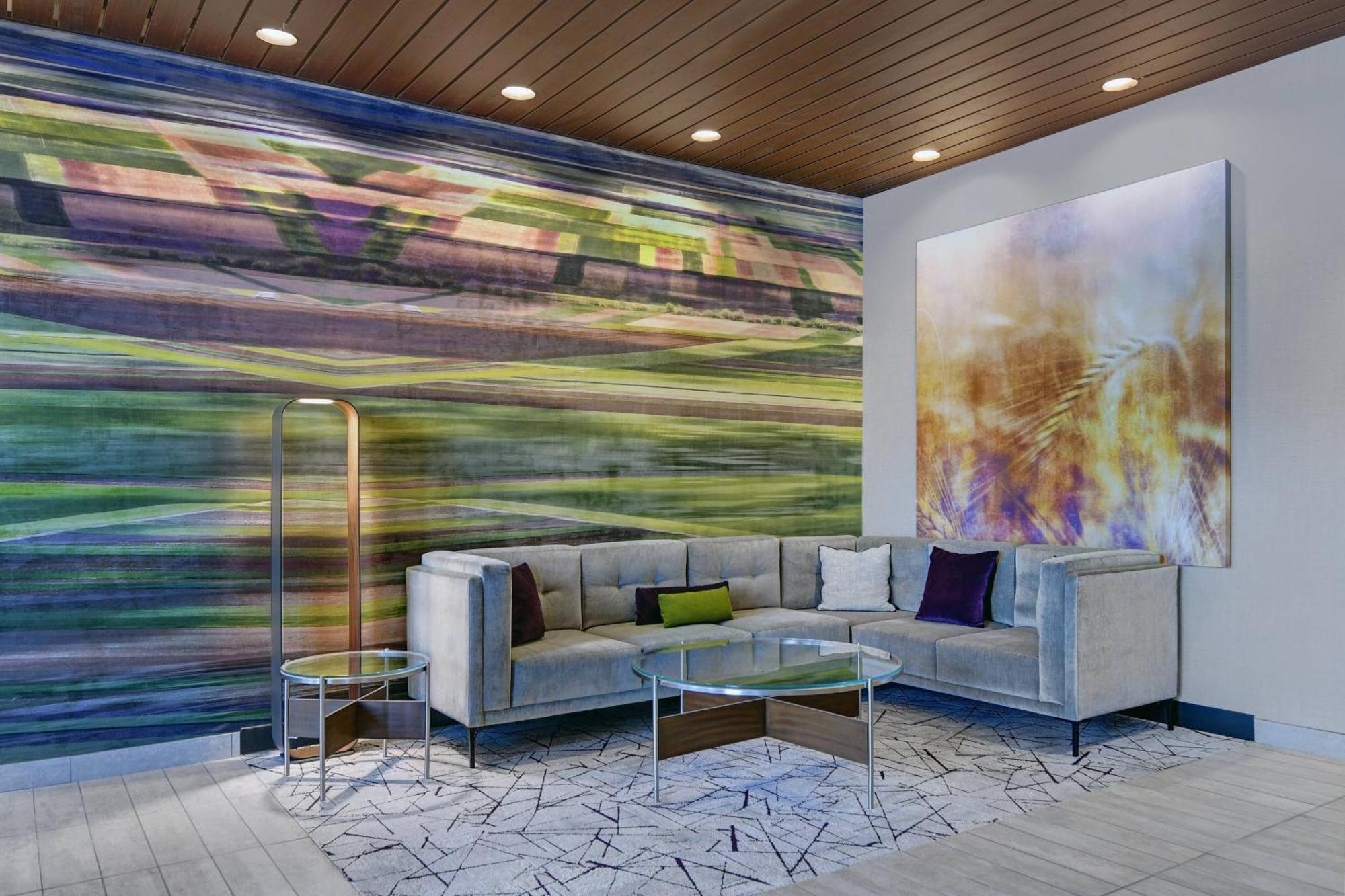 Courtyard By Marriott Manhattan Aggieville ภายนอก รูปภาพ